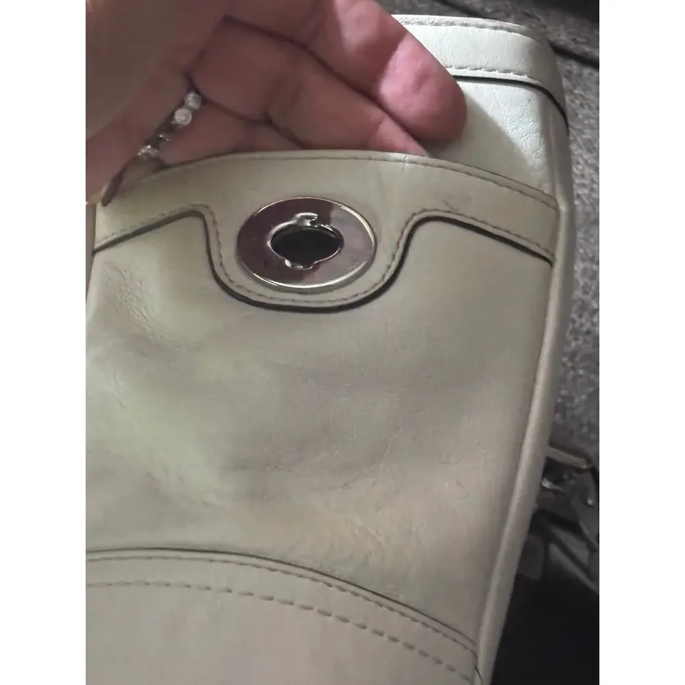 Coach Gallery Leather Purse Hand Bag Gold Accents Contemporary Preppy Classic